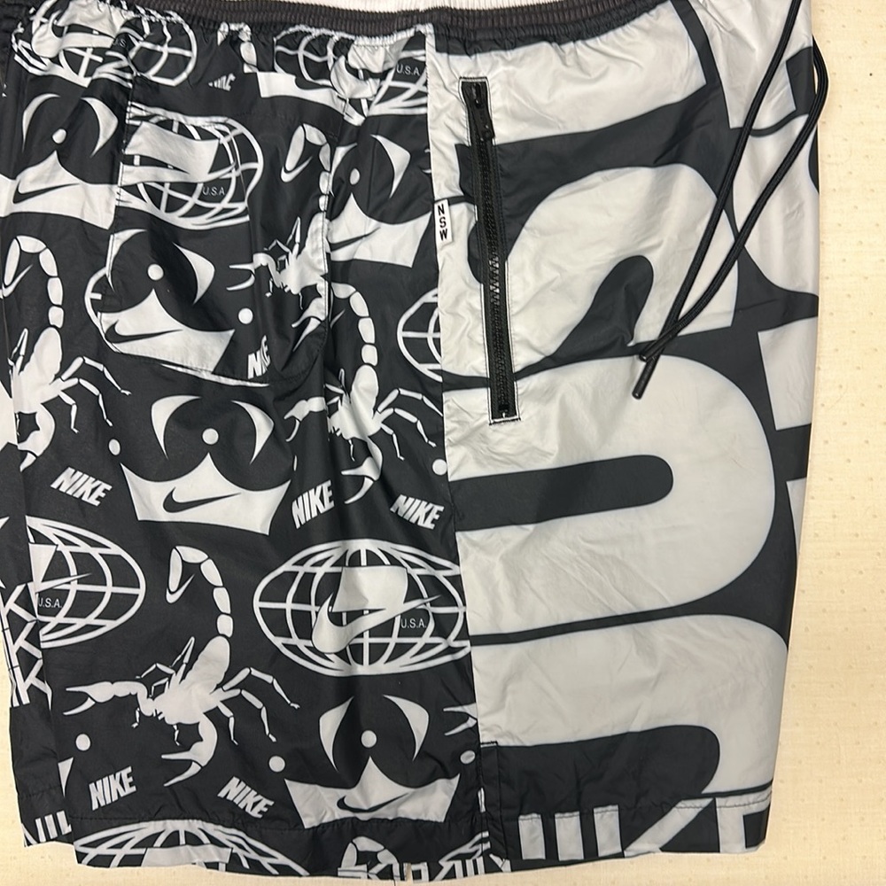 Nike shorts nwot scorpion